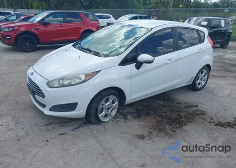 2015 Ford Fiesta Se z USA, uszkodzony, nr VIN 3FADP4EJ8FM167577